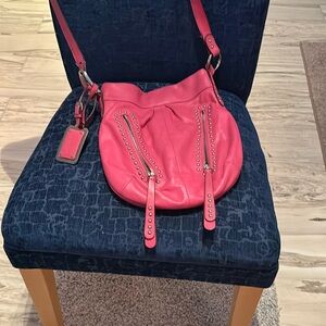 B Makowsky pink cross body bag